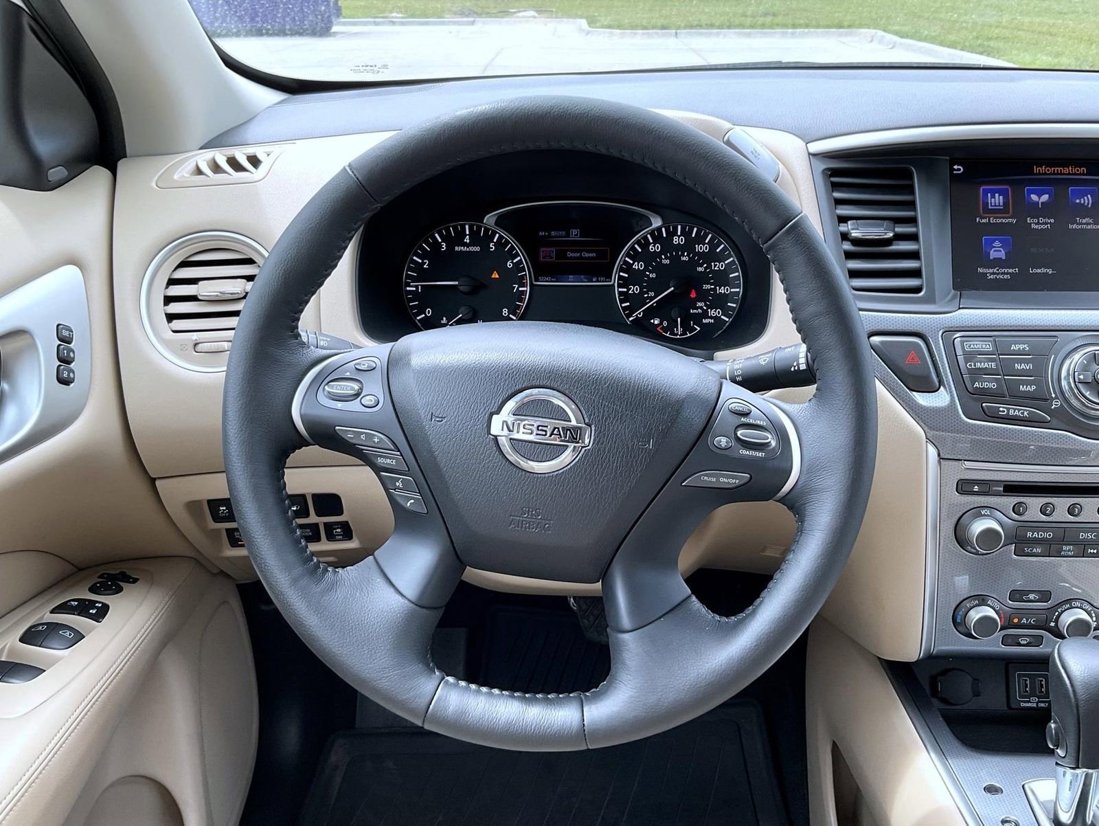 Used 2018 Nissan Pathfinder SL AWD/4WD image 11