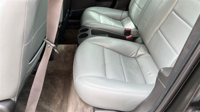 Used 2005 Saturn ION Level 3 w/ Travel Pkg FWD image 28