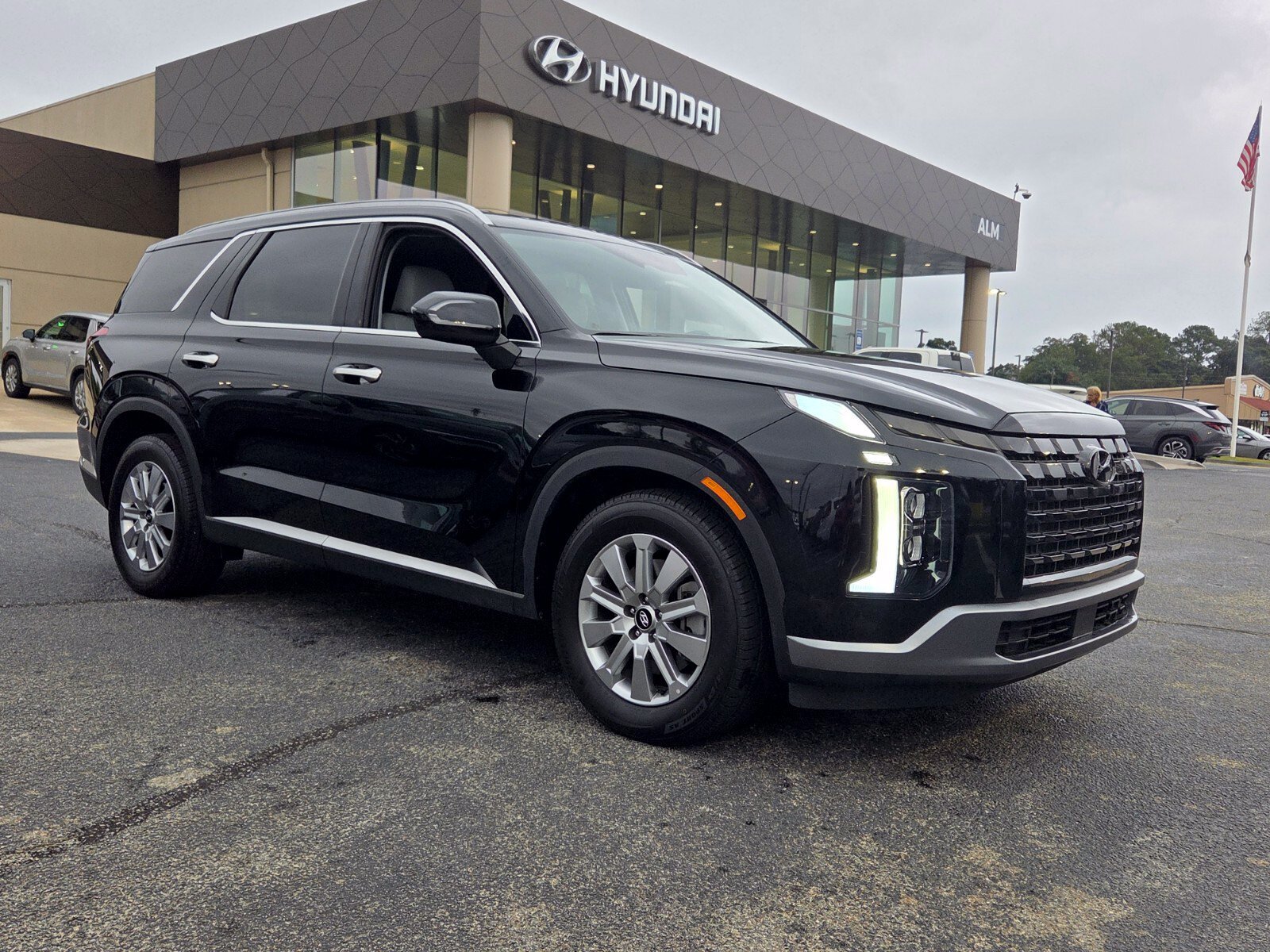 Certified 2025 Hyundai Palisade SEL FWD image 1
