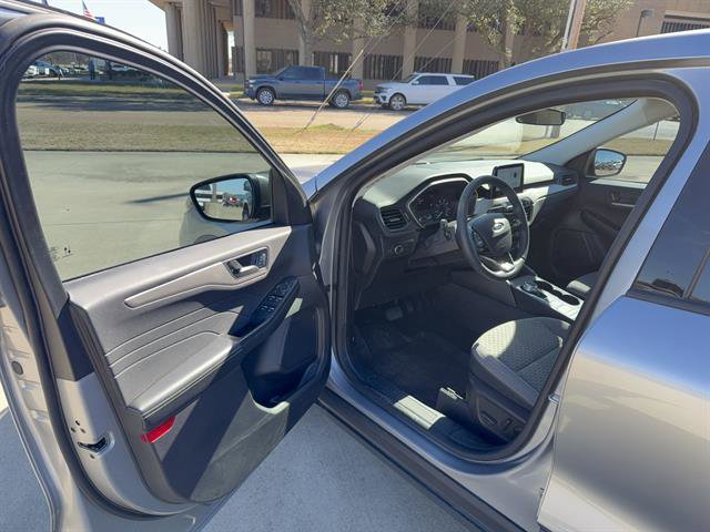 Used 2022 Ford Escape SE w/ Convenience Package FWD image 7