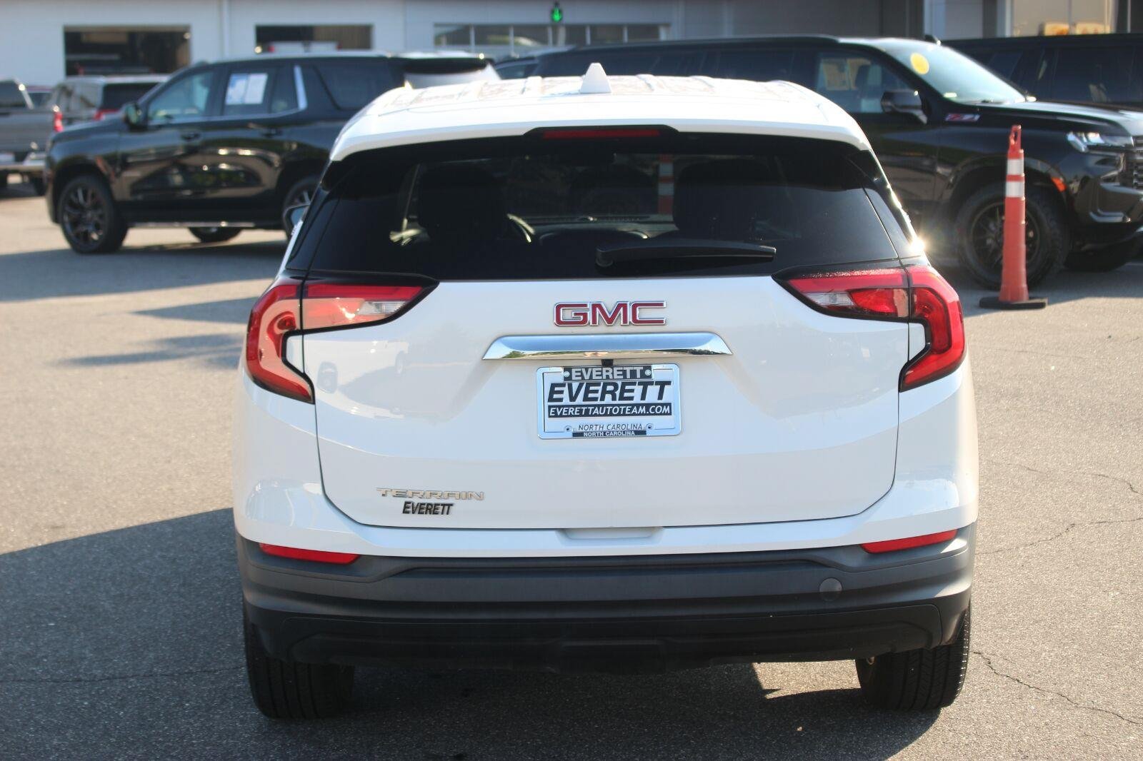 Used 2020 GMC Terrain SLE FWD image 5