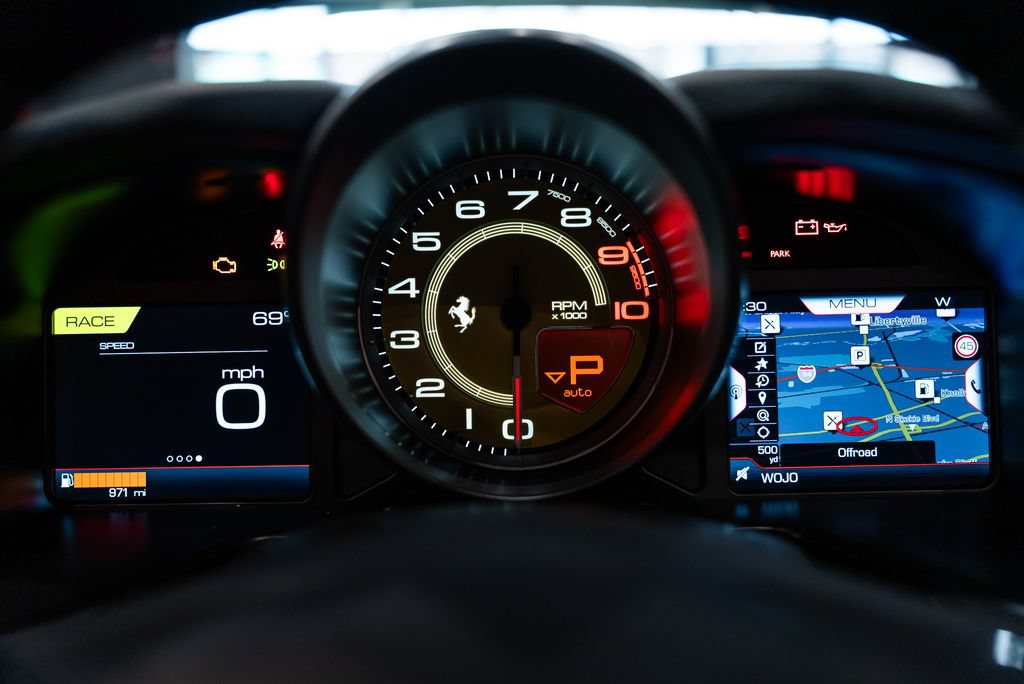 Certified 2023 Ferrari 812 GTS RWD image 30