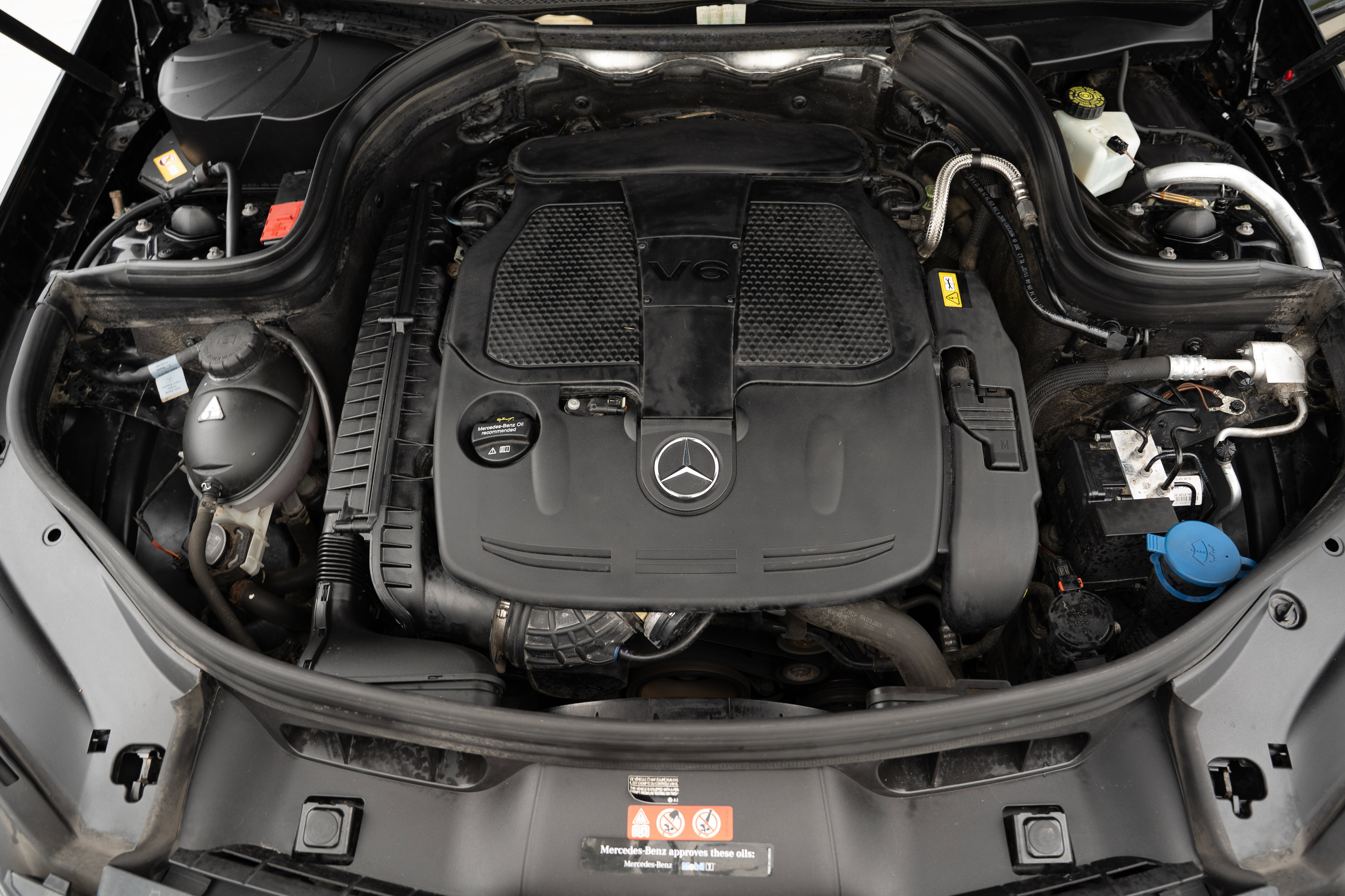 Used 2015 Mercedes-Benz GLK 350 4MATIC image 32