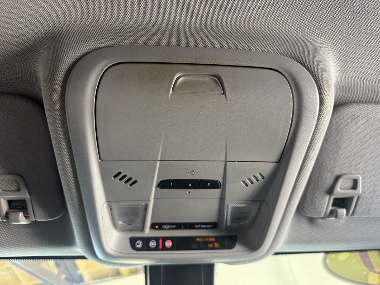Used 2020 Chevrolet Equinox LT FWD image 18