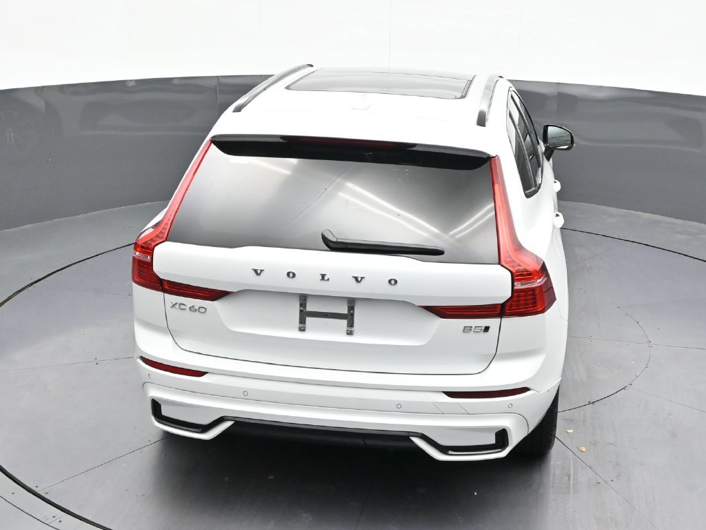 Certified 2024 Volvo XC60 B5 Plus AWD/4WD image 22