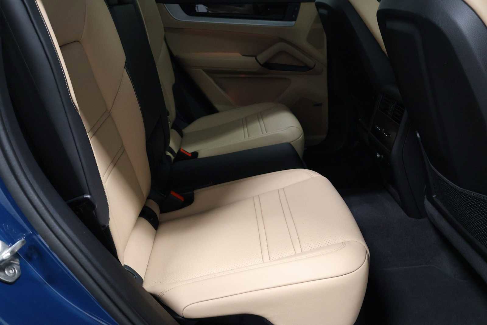 Certified 2026 Porsche Cayenne S AWD/4WD image 37
