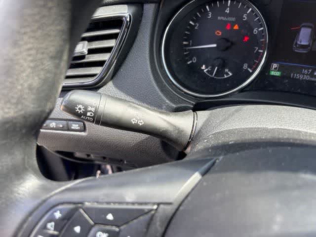 Used 2019 Nissan Rogue S FWD image 16