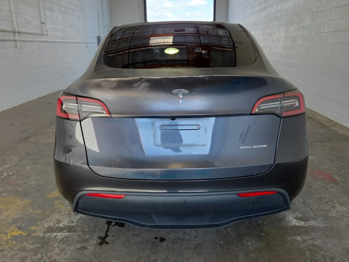 Used 2024 Tesla Model Y Long Range RWD image 6