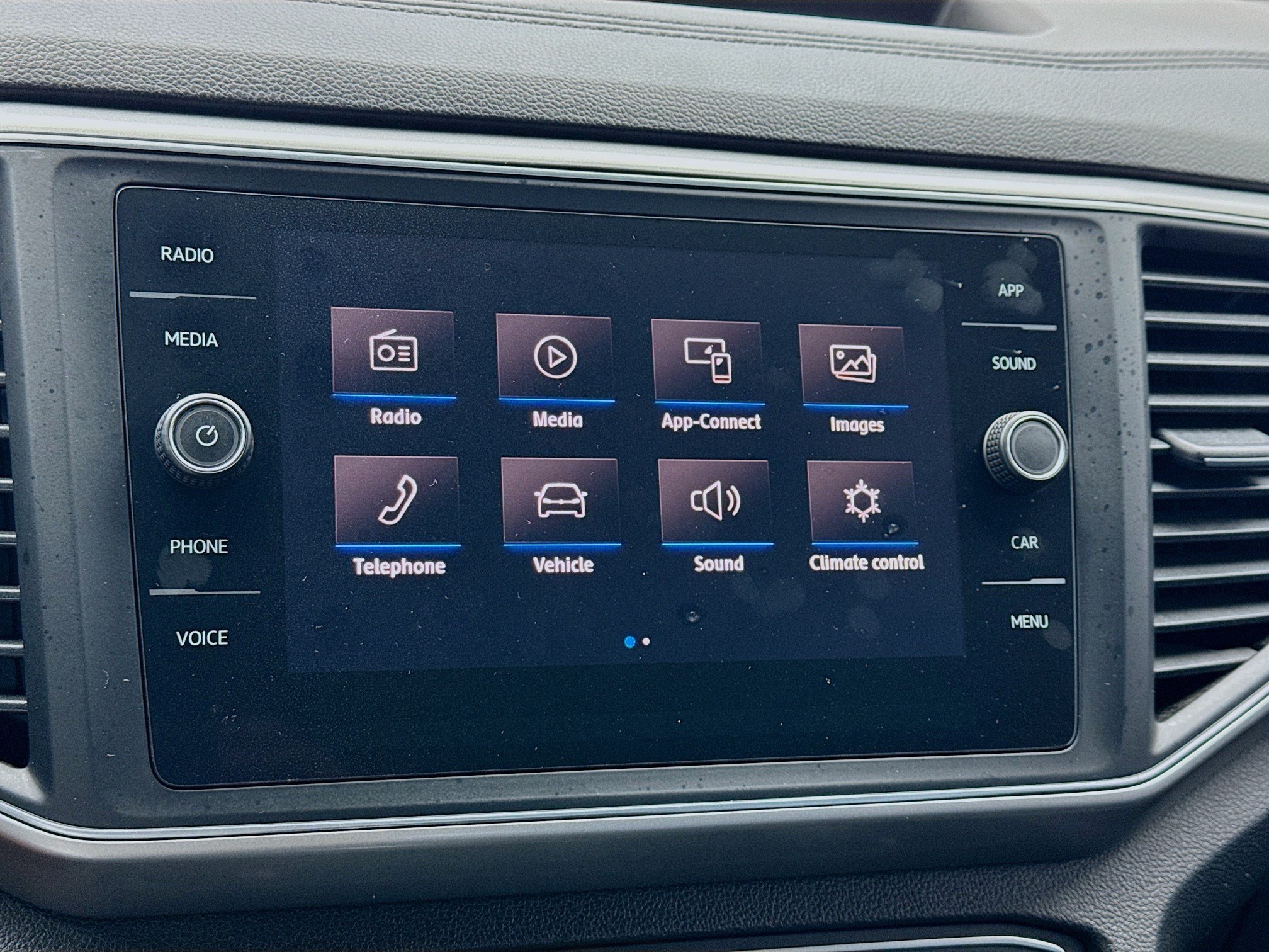 Used 2019 Volkswagen Atlas SE w/ Towing Package AWD/4WD image 9