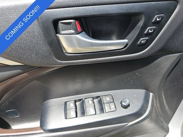 Used 2016 Toyota Highlander Limited AWD/4WD image 11