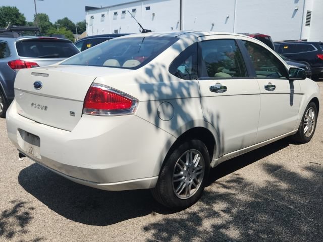 Used 2011 Ford Focus SE w/ 201A Rapid Spec Order Code FWD image 7