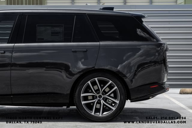 New 2026 Land Rover Range Rover Long Wheelbase SE AWD/4WD image 16