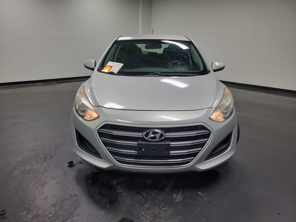 Used 2016 Hyundai Elantra GT image 2