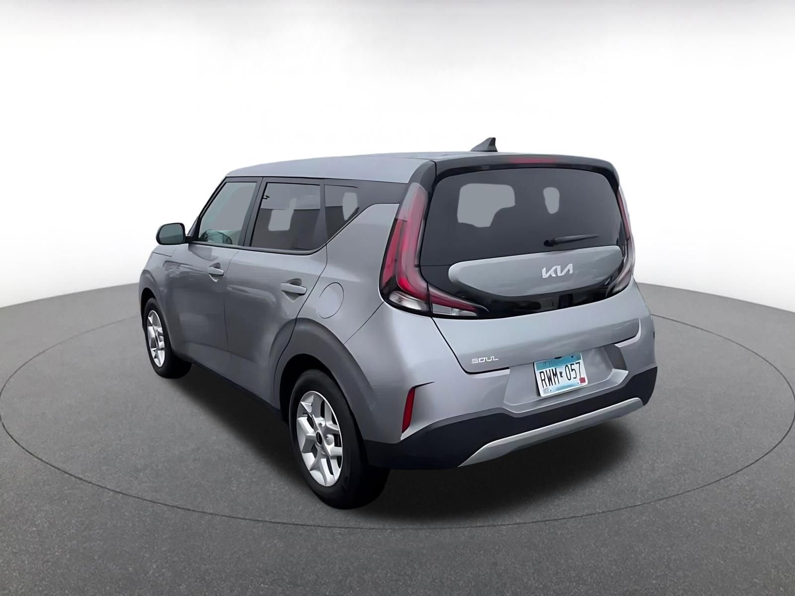 Used 2025 Kia Soul LX w/ LX Technology Package FWD image 11