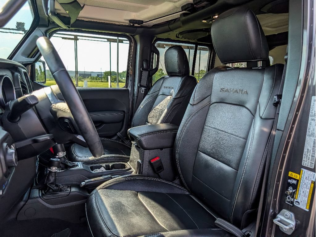 Used 2023 Jeep Wrangler Unlimited Sahara w/ Cold Weather Group AWD/4WD image 15