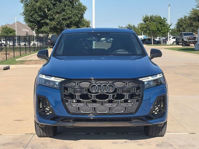 Used 2025 Audi SQ7 Prestige AWD/4WD image 2