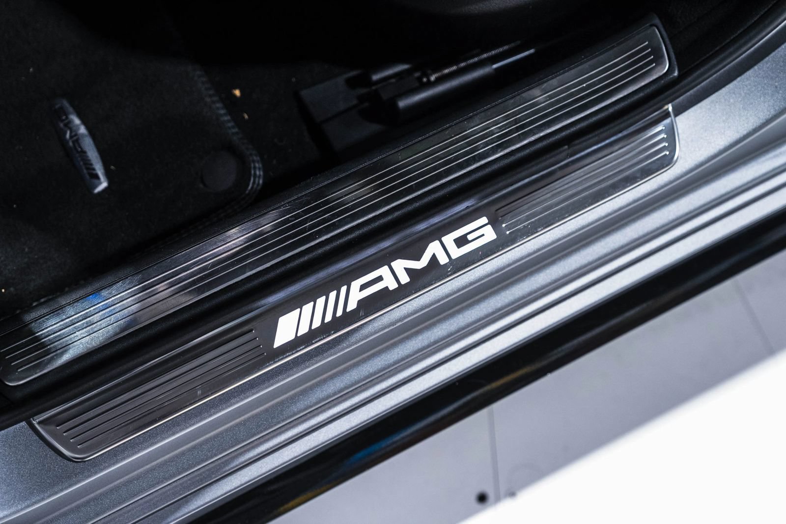 Used 2017 Mercedes-Benz S 63 AMG 4MATIC Sedan image 23
