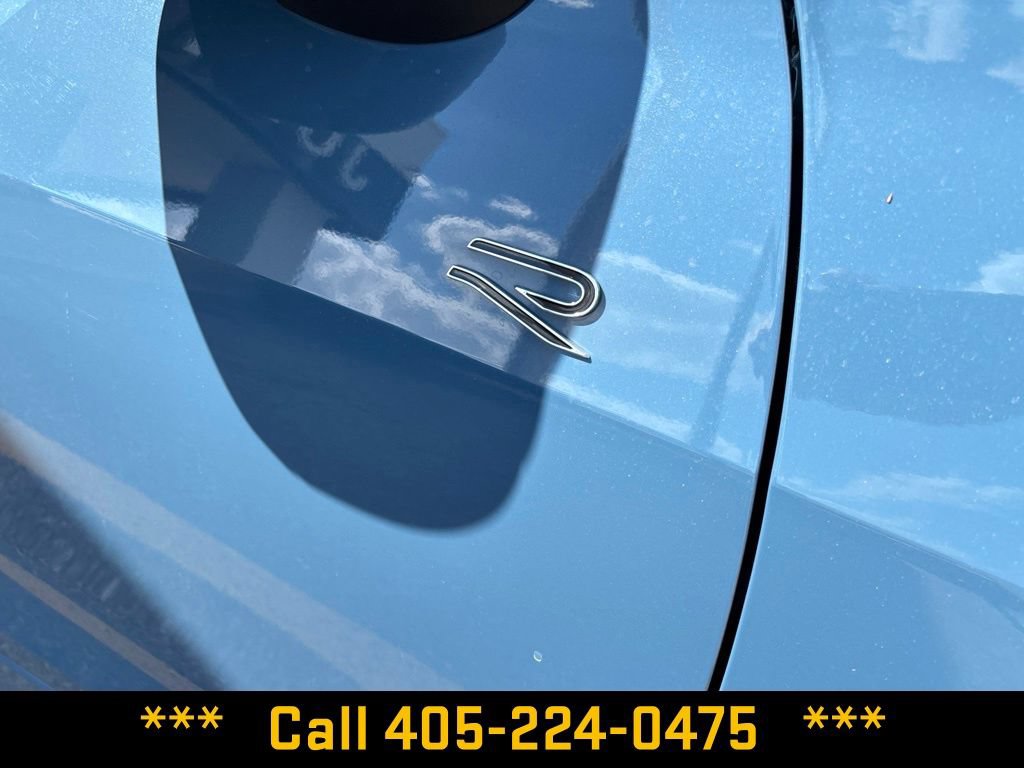 Used 2025 Volkswagen Tiguan SE R-Line FWD image 4