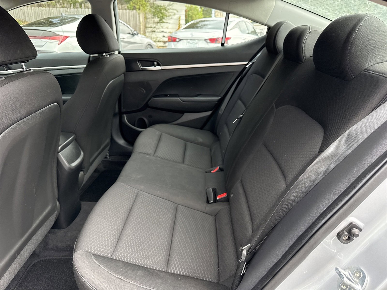 Used 2020 Hyundai Elantra SE w/ Cargo Package (C1) image 10