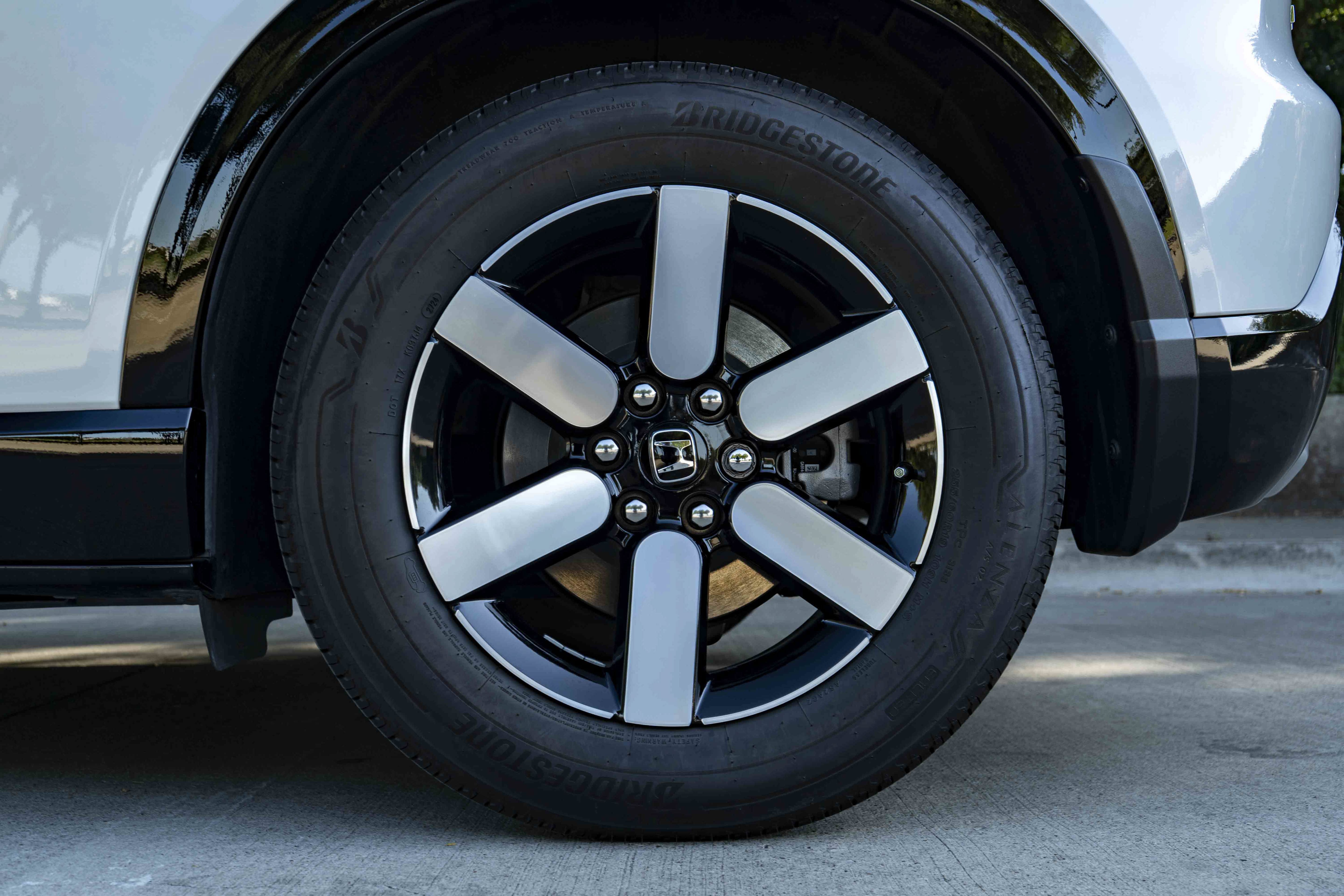 Used 2024 Honda Prologue Touring image 15