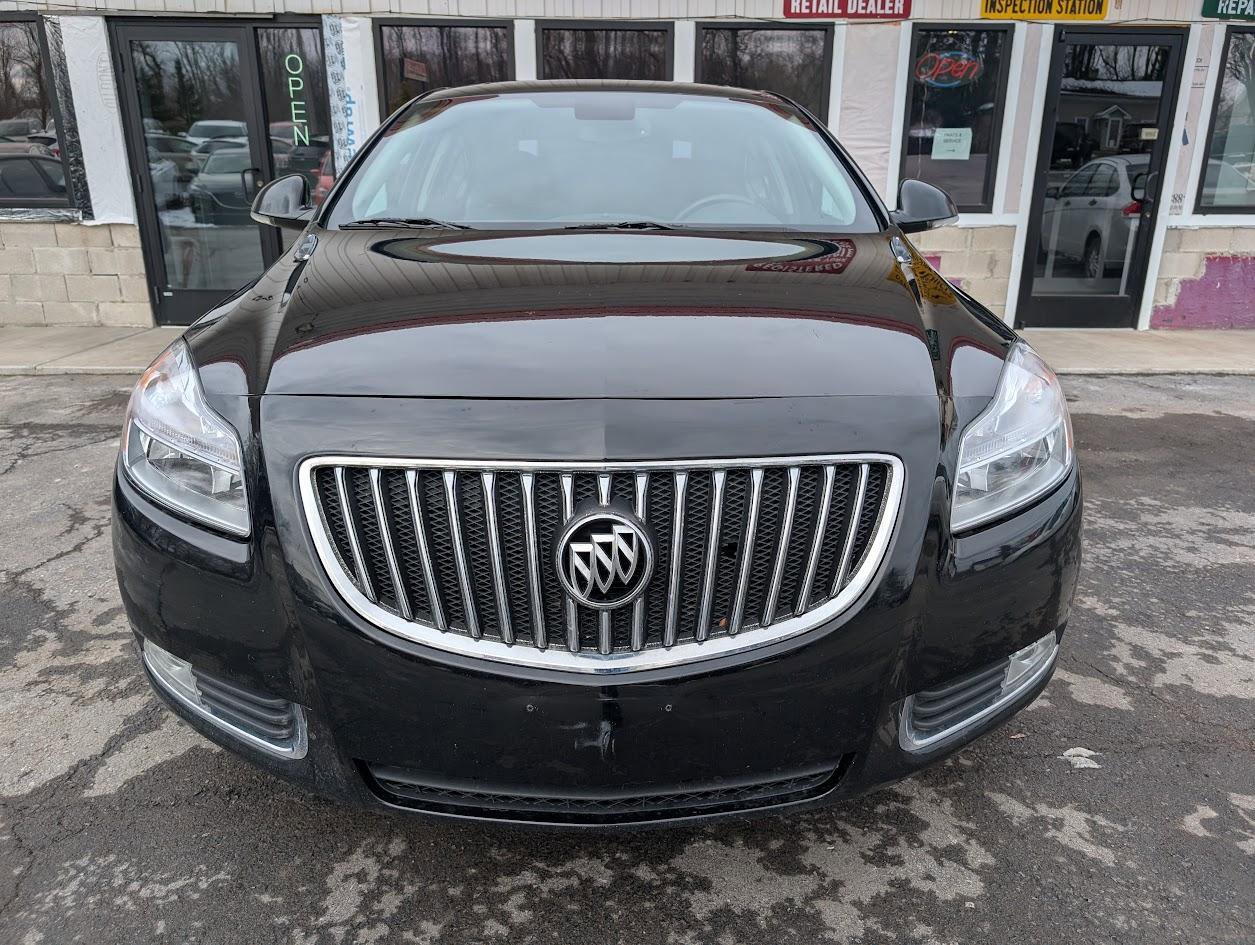 Used 2013 Buick Regal Premium FWD image 2