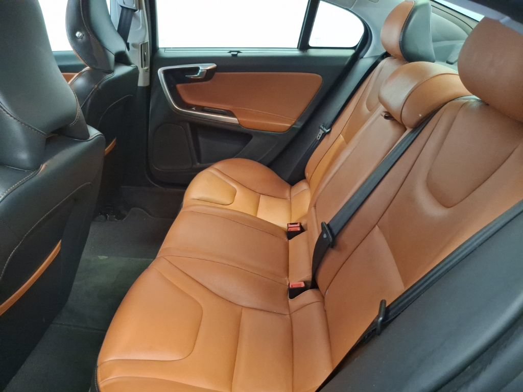 Used 2018 Volvo S60 T5 Inscription AWD/4WD image 12