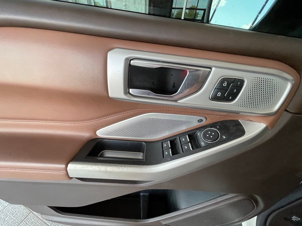 Used 2022 Ford Explorer King Ranch AWD/4WD image 10