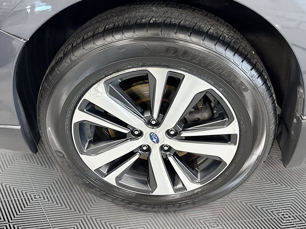 Used 2019 Subaru Outback 2.5i Limited AWD/4WD image 32