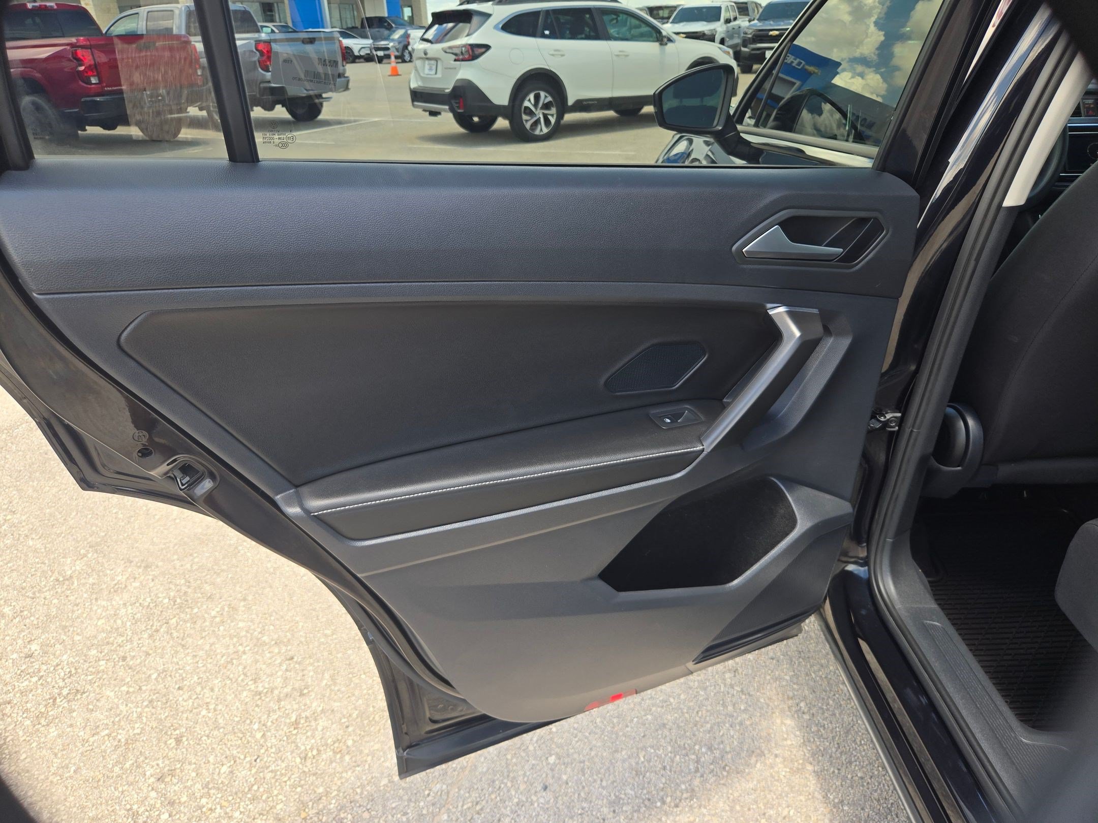 Used 2022 Volkswagen Tiguan S FWD image 13