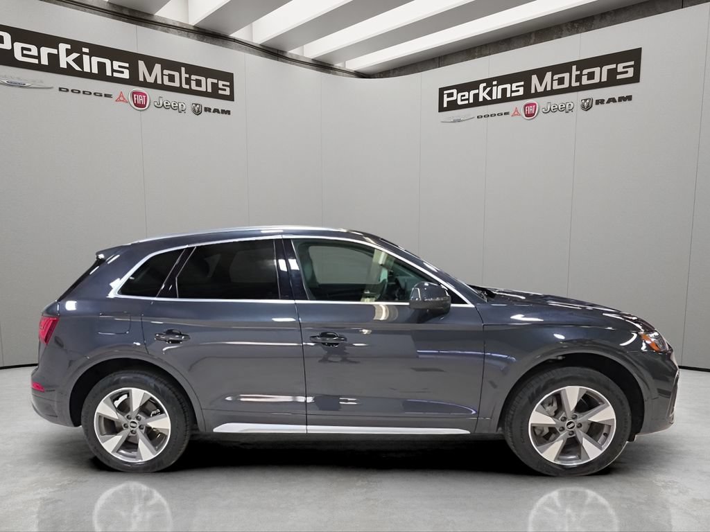 Used 2023 Audi Q5 2.0T Premium w/ Convenience Package AWD/4WD image 6