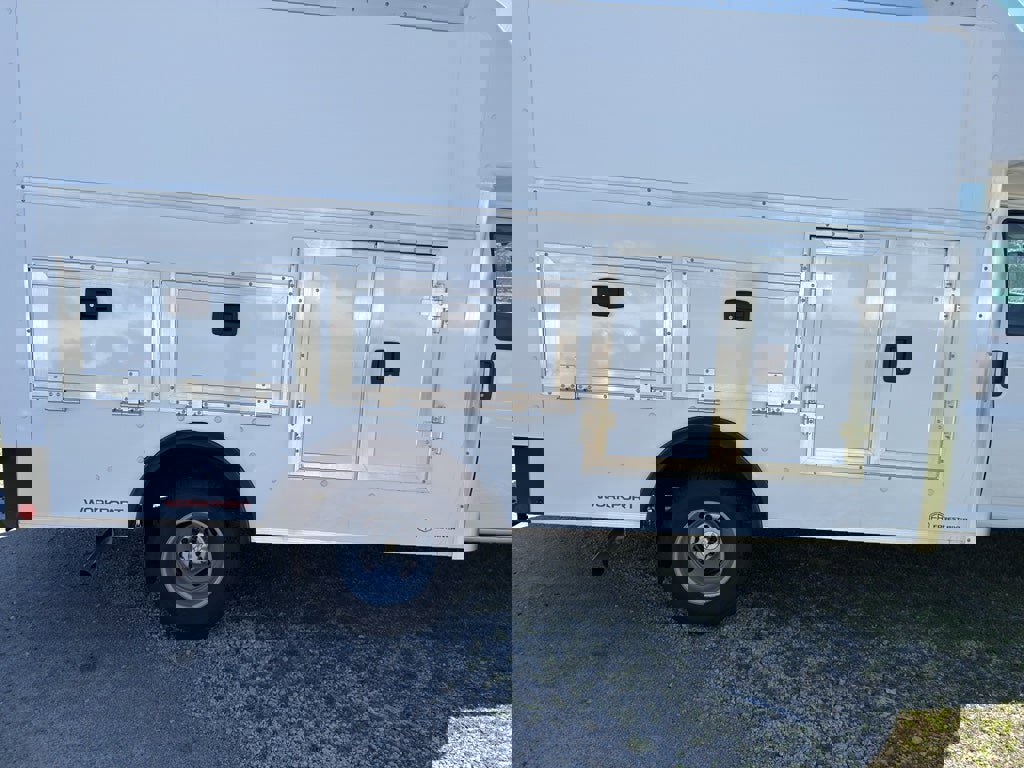 New 2026 Chevrolet Express 3500 w/ Power Convenience Package image 25