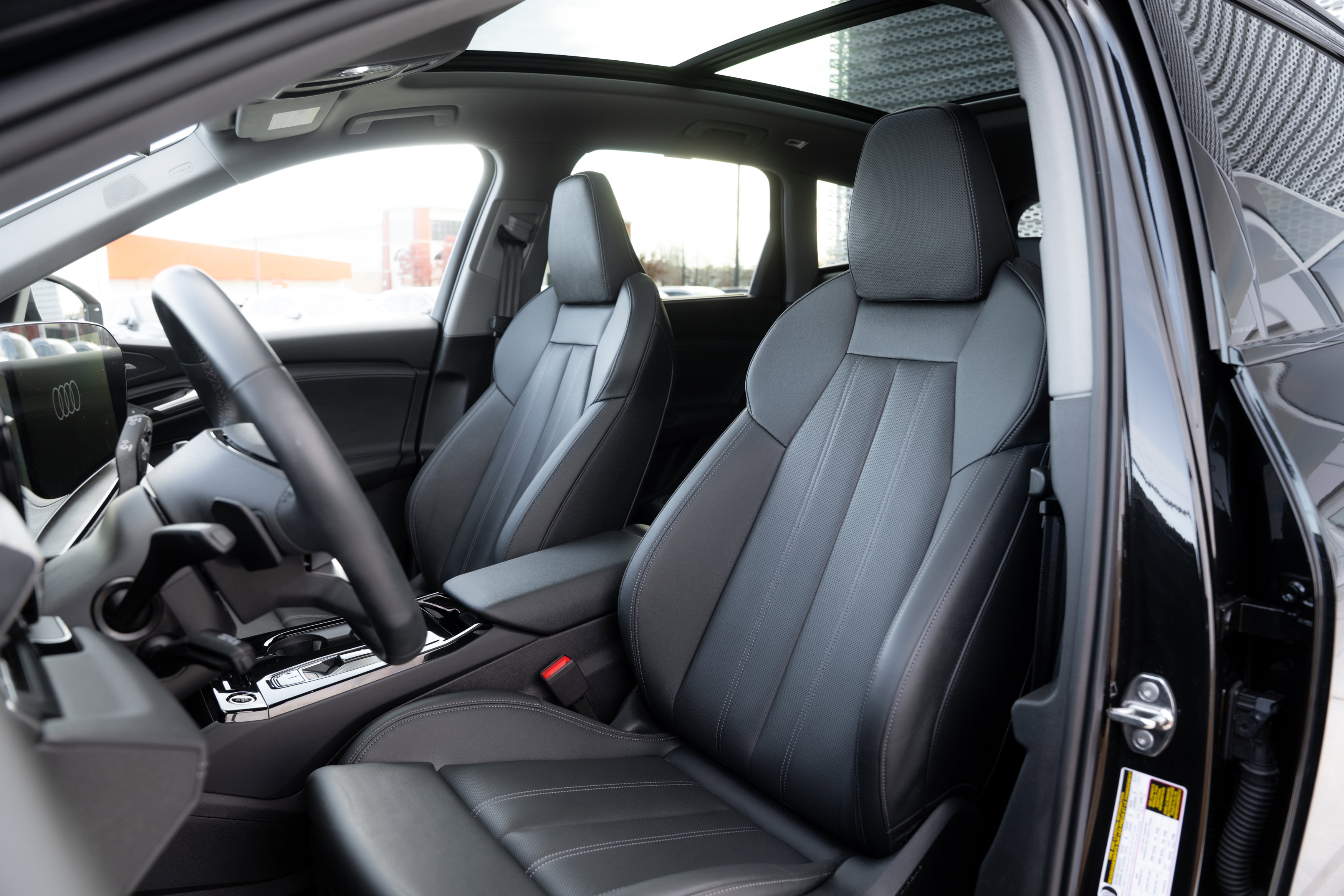 Certified 2025 Audi Q6 e-tron Premium Plus w/ Premium Plus image 21