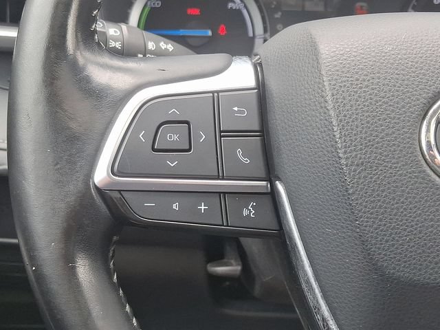 Used 2021 Toyota Highlander XLE AWD/4WD image 16