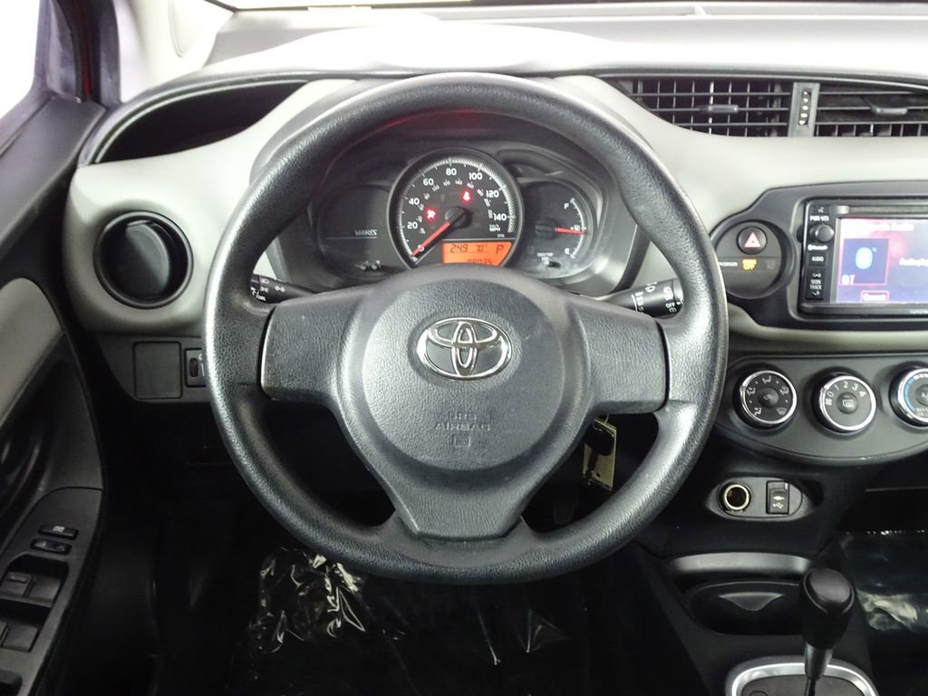 Used 2015 Toyota Yaris L image 17