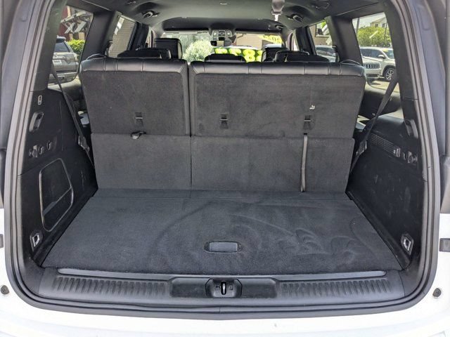 Used 2024 Jeep Wagoneer Series II w/ Flexible Seating Group RWD image 12