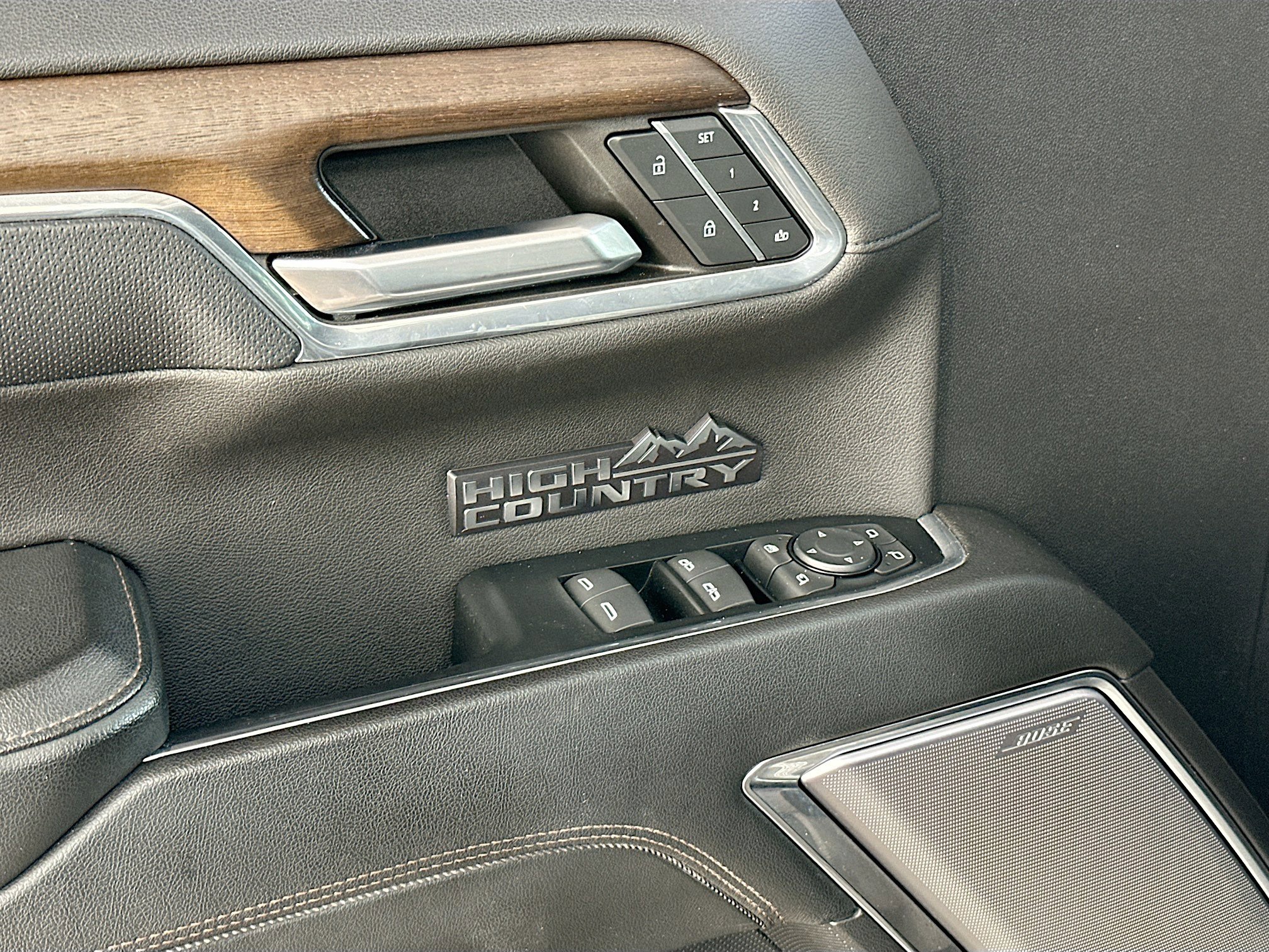 Used 2024 Chevrolet Silverado 1500 High Country w/ Technology Package image 18