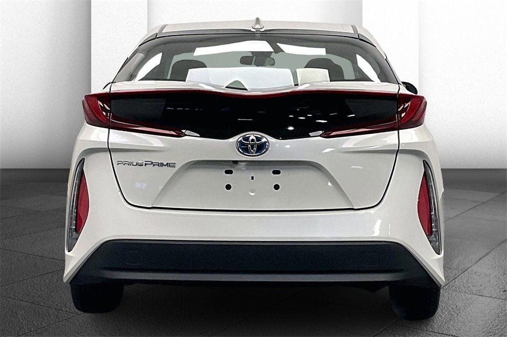 Used 2017 Toyota Prius Prime Plus image 3