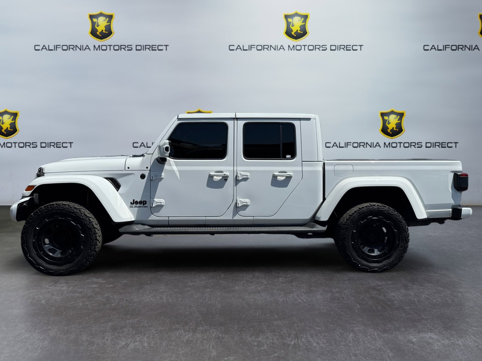 Used 2021 Jeep Gladiator Overland AWD/4WD image 2
