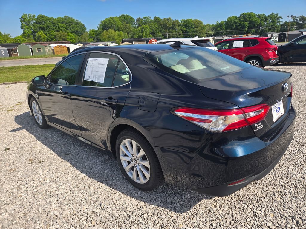 Used 2020 Toyota Camry LE FWD image 3