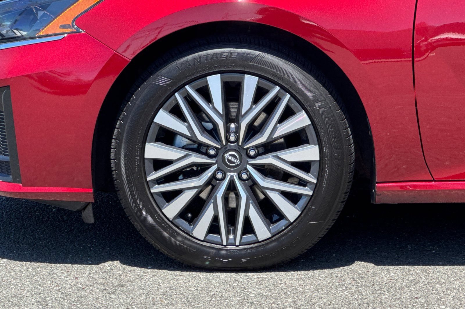 Certified 2025 Nissan Altima 2.5 SV FWD image 31