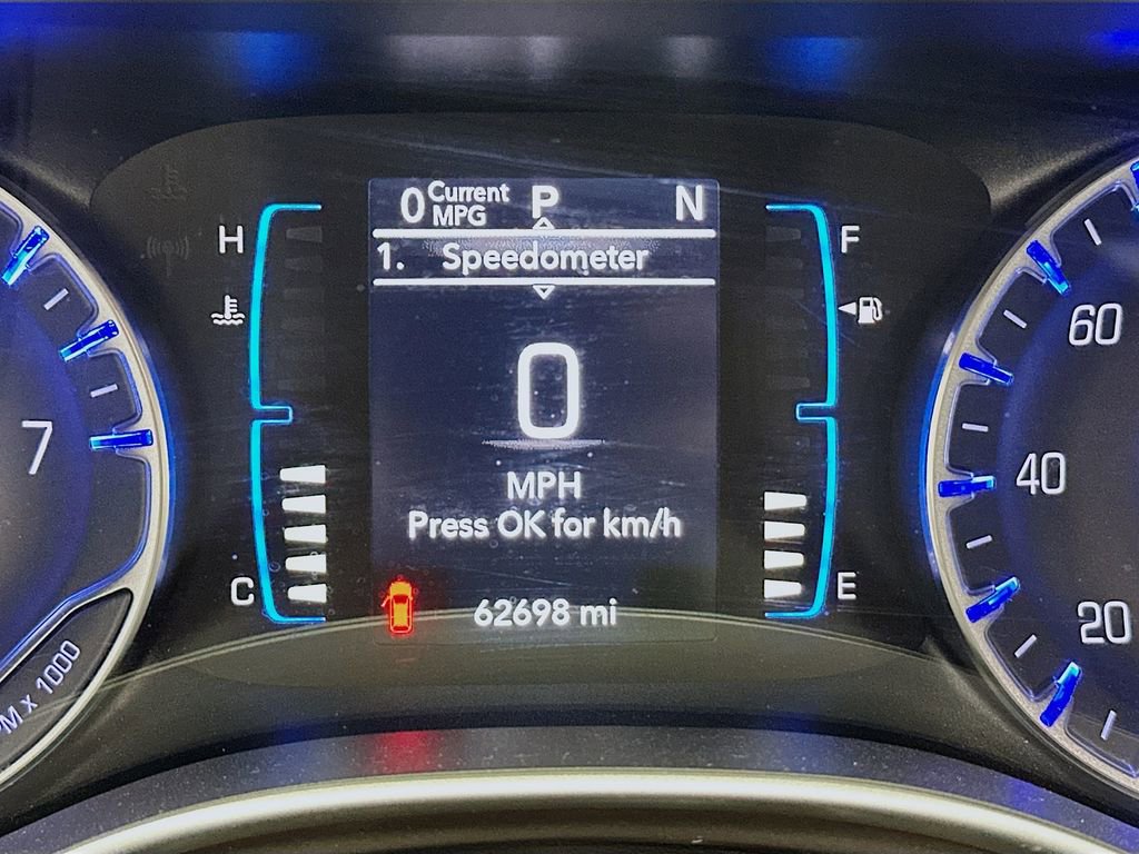 Used 2017 Chrysler Pacifica Touring-L image 13