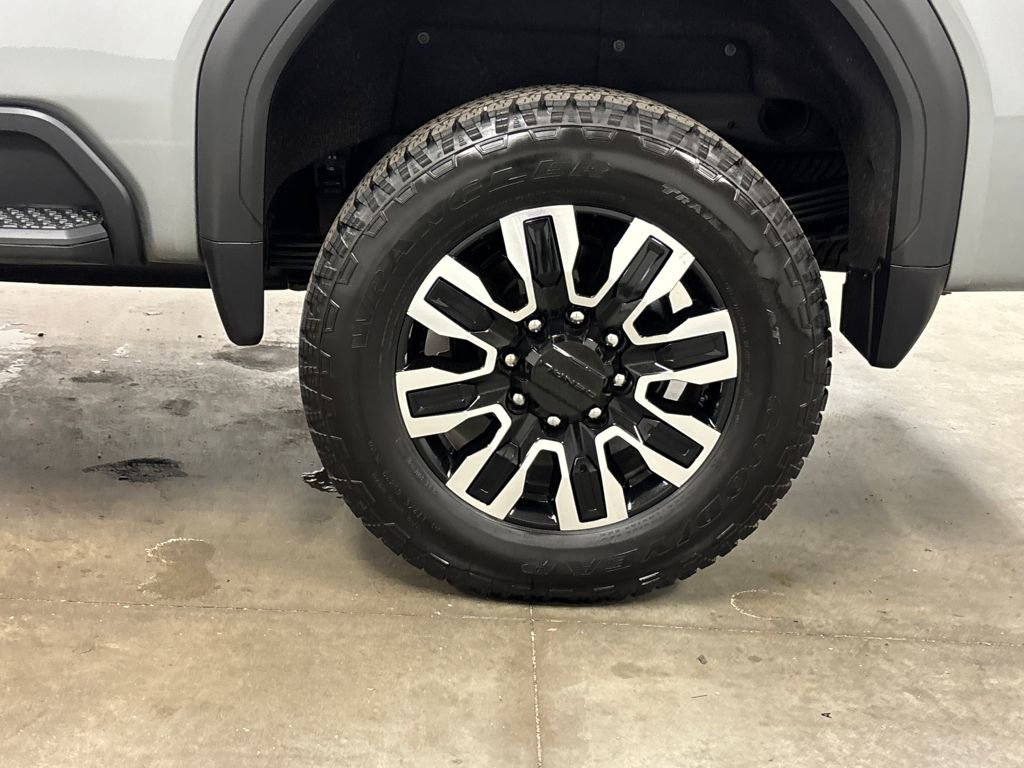 Certified 2025 GMC Sierra 2500 Denali Ultimate image 14