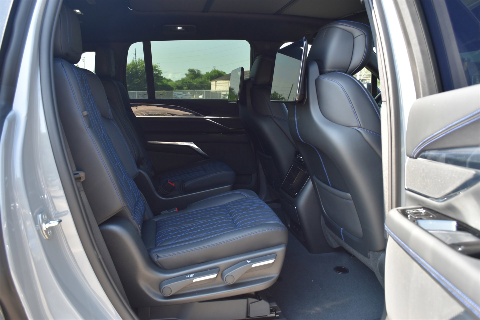 New 2026 Cadillac Escalade IQ Sport 1 image 25