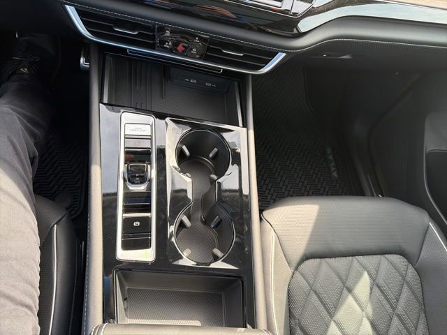 New 2026 Volkswagen Atlas SEL Premium R-Line image 13