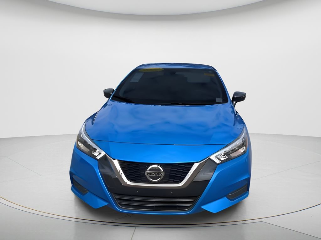 Used 2022 Nissan Versa SR w/ Convenience Package FWD image 2