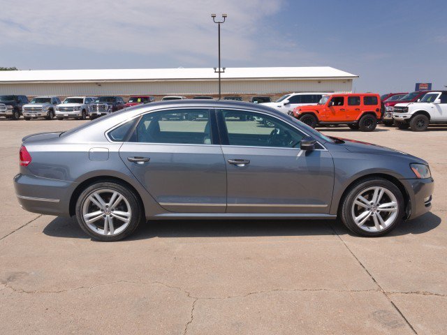 Used 2014 Volkswagen Passat 3.6 SEL Premium FWD image 5