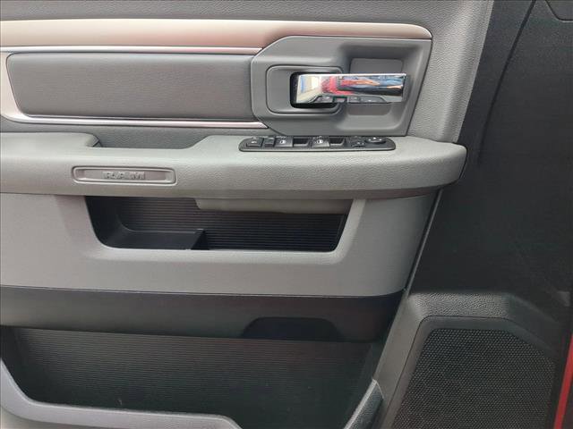 Used 2016 RAM 1500 Classic SLT image 10