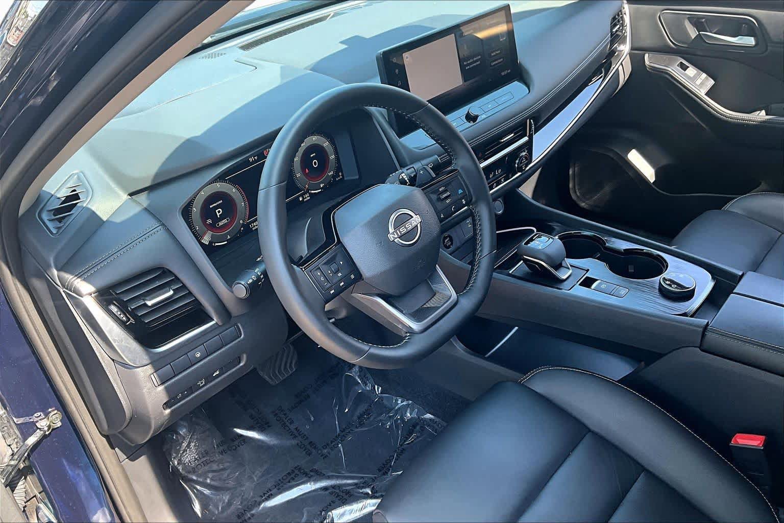 Used 2026 Nissan Rogue SL AWD/4WD image 18