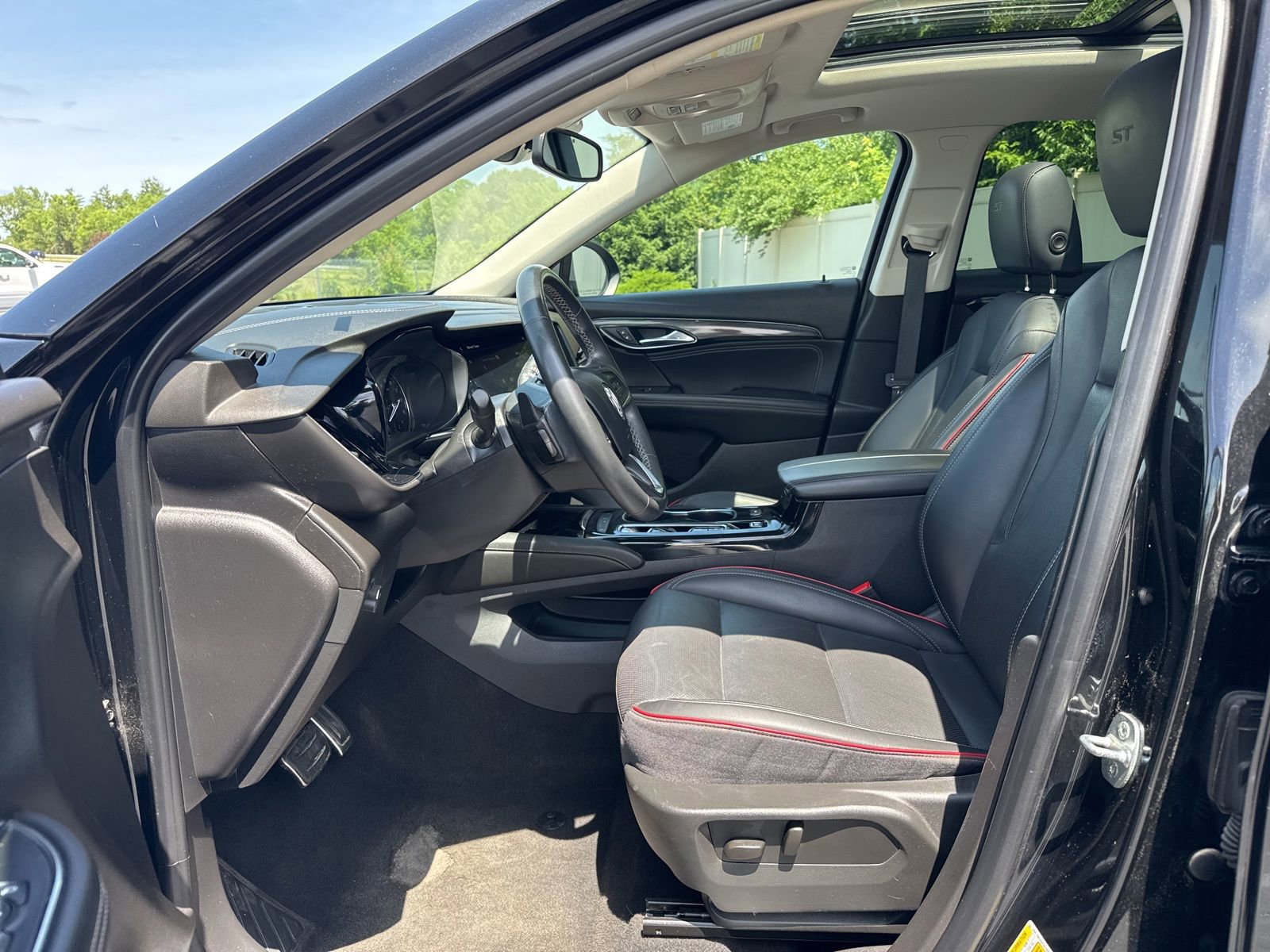 Used 2023 Buick Envision Essence w/ Sport Touring Package FWD image 20