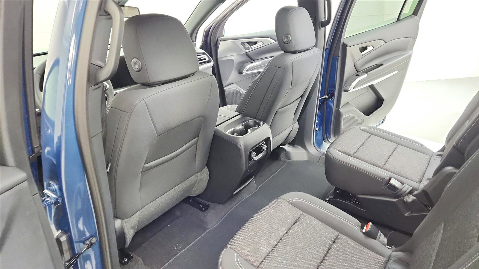 New 2026 Chevrolet Traverse LT FWD image 12